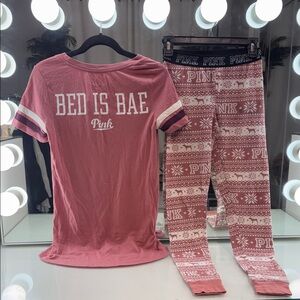 PINK Victoria's Secret Bed is Bae Pajama Holiday Short Sleeve Tee leggings